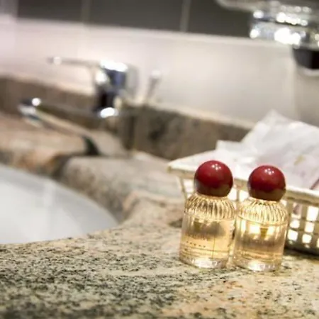 Cristal Ξενοδοχείο Κούνεο