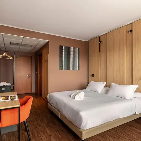 Cristal Hotel Coni