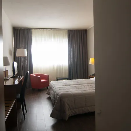 Cristal Κούνεο