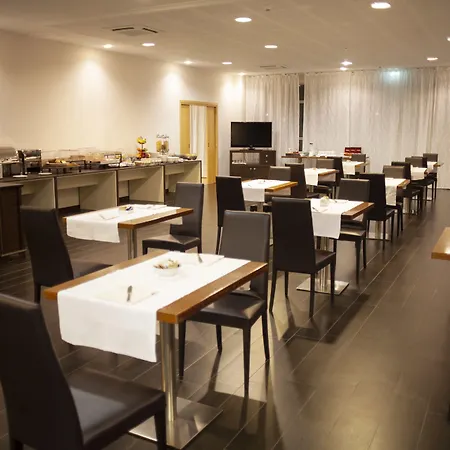 Ξενοδοχείο Cristal Κούνεο