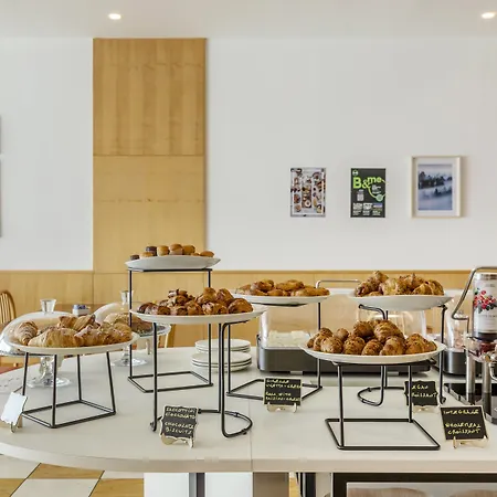 Cristal Ξενοδοχείο Κούνεο