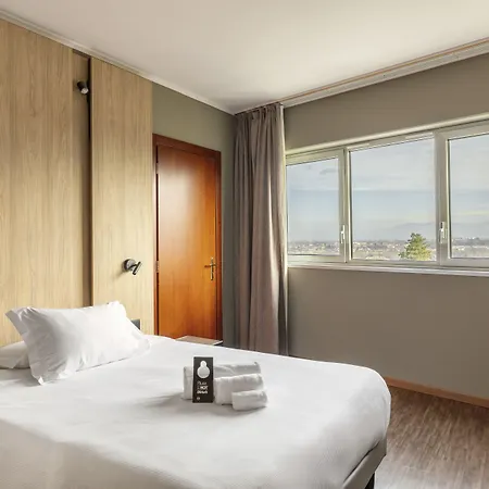 Cristal Κούνεο